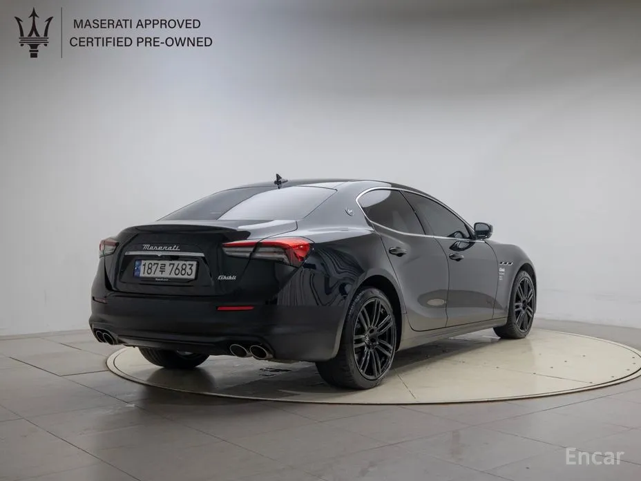 Maserati Ghibli 2013 2.0 Fragment Edition