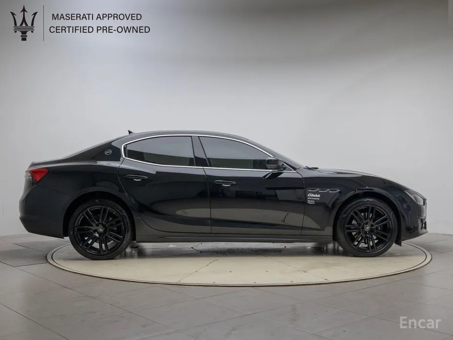 Maserati Ghibli 2013 2.0 Fragment Edition