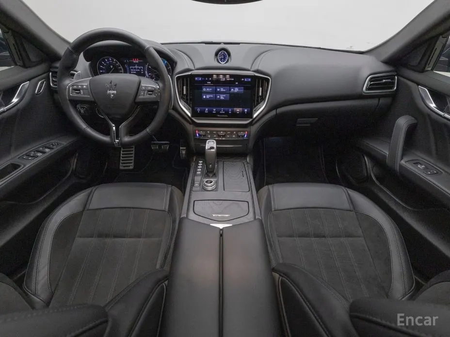 Maserati Ghibli 2013 2.0 Fragment Edition