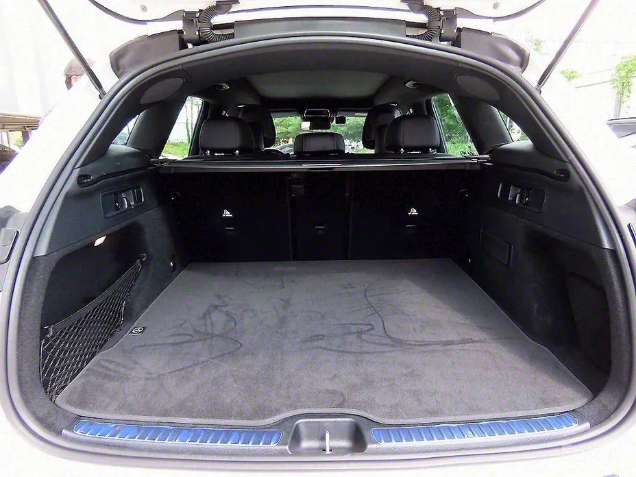 Mercedes-Benz GLC-Class 2023 AMG GLC43 4MATIC