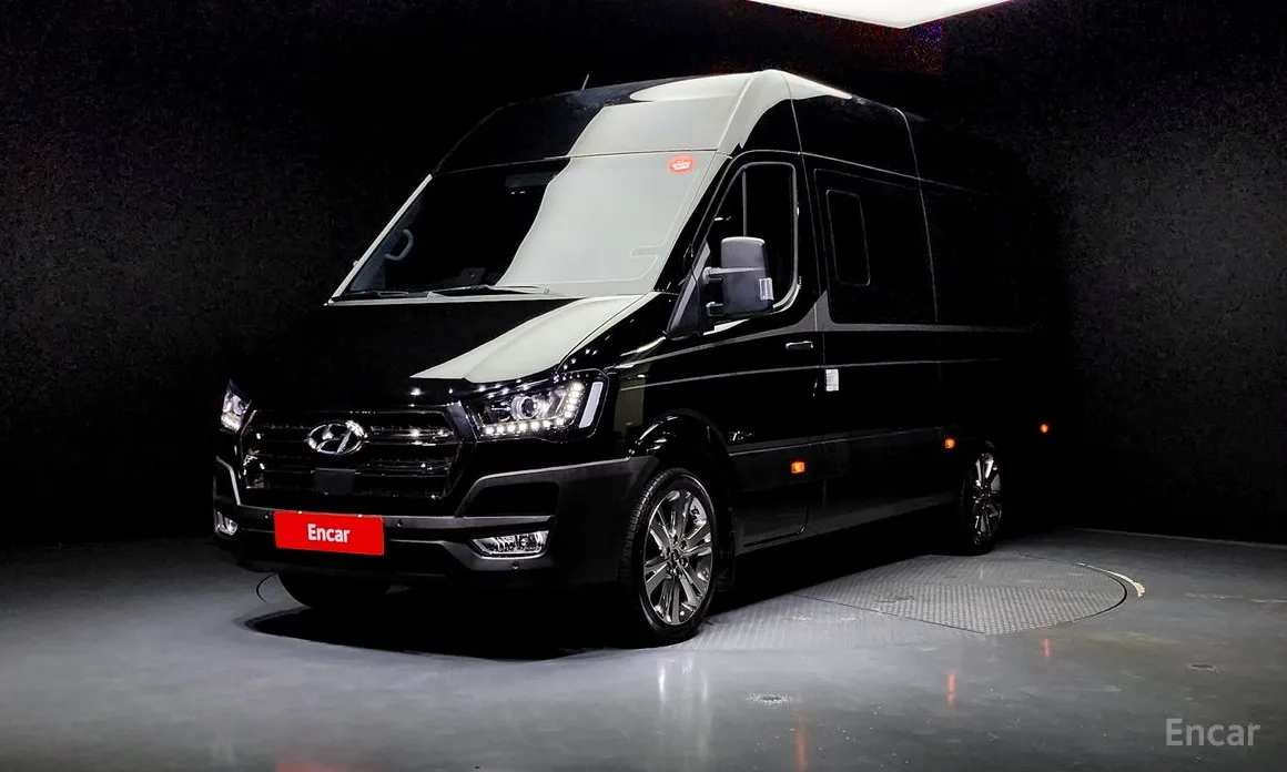 Hyundai Solati 2015 15-seater