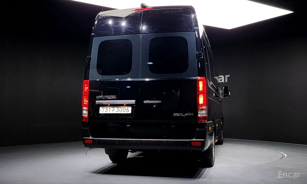 Hyundai Solati 2015 15-seater