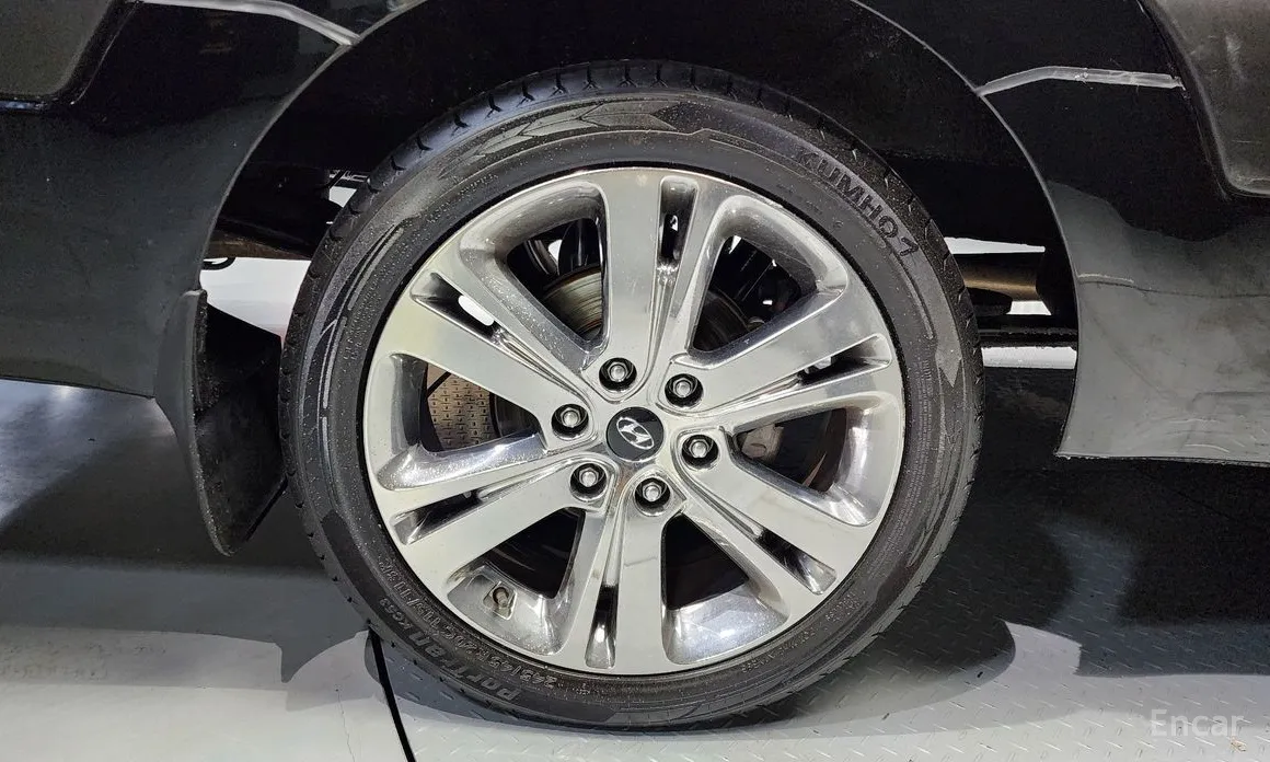 Hyundai Solati 2015 15-seater