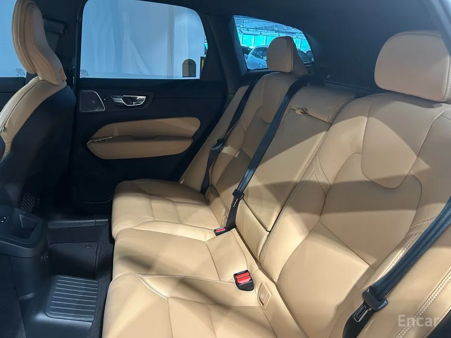 Volvo XC60 2017 T8 Ultra Bright