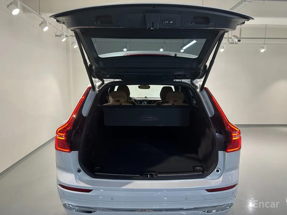 Volvo XC60 2017 T8 Ultra Bright