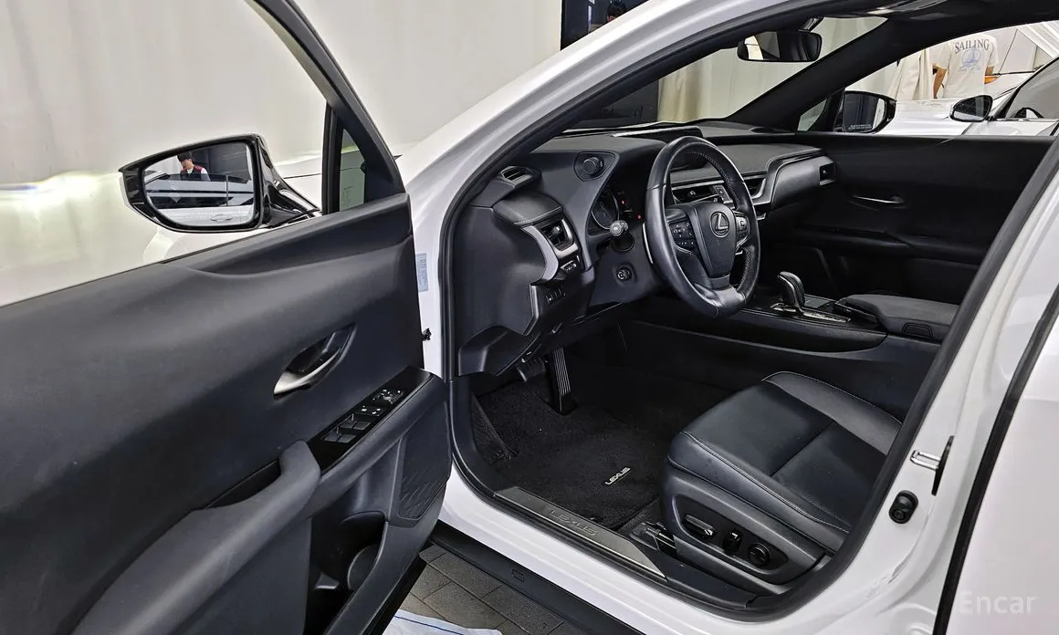 Lexus UX 2022 2WD