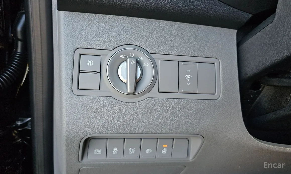 Hyundai Solati 2015 16-seater