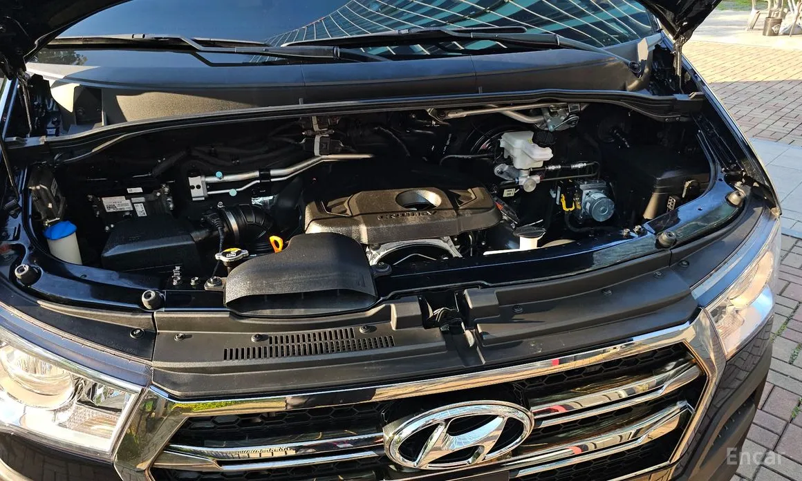 Hyundai Solati 2015 16-seater