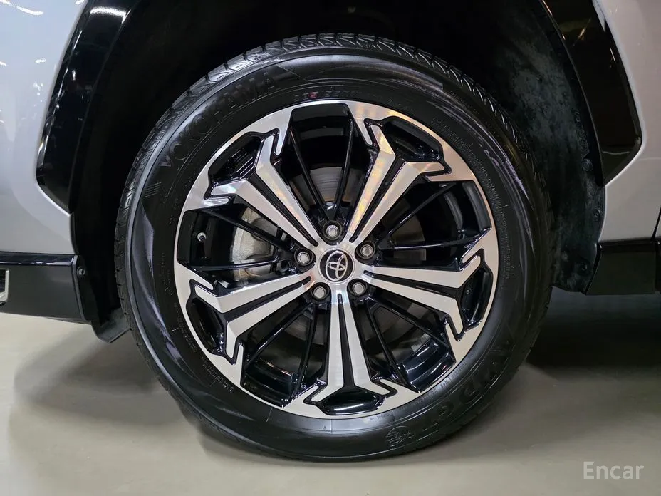 Toyota RAV4 2019 2.5 4WD PHEV XSE