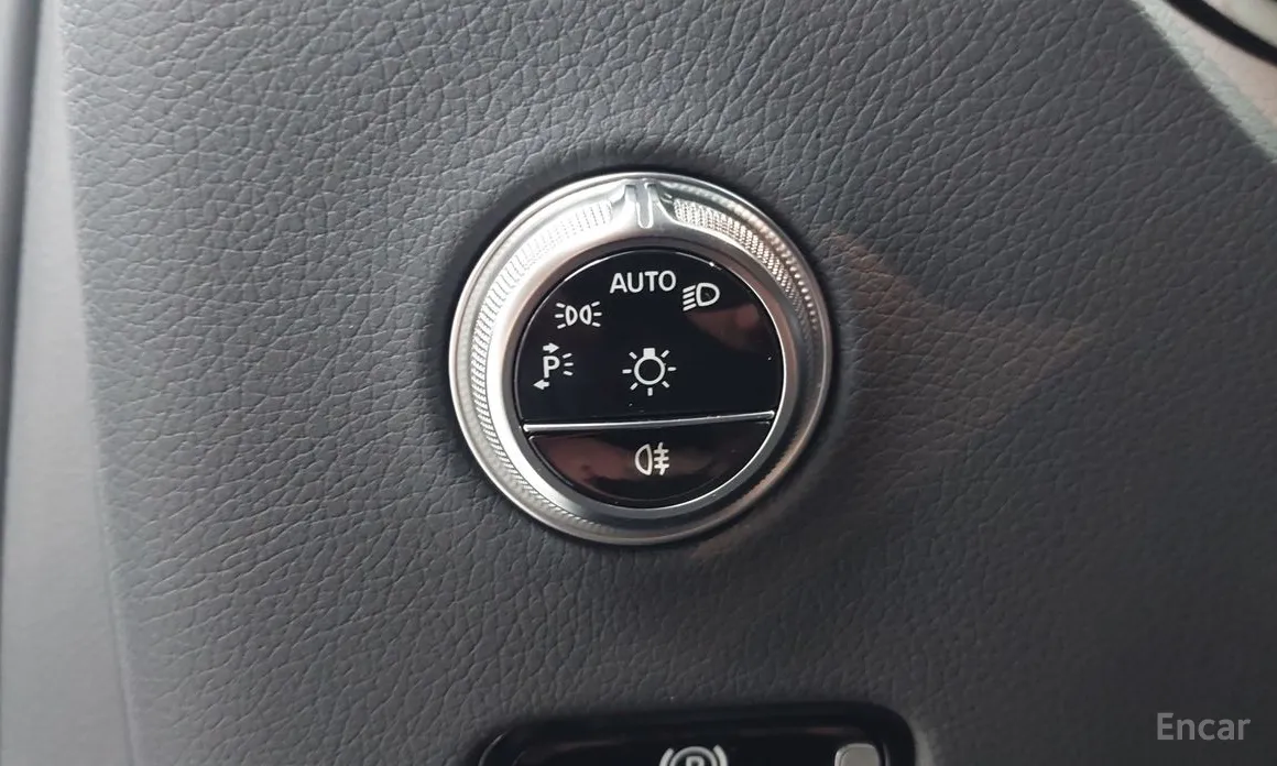 Mercedes-Benz GLC-Class 2023 GLC220 d 4MATIC