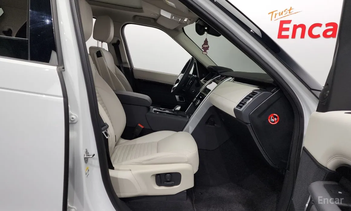 Land Rover Discovery 2017 2.0 P300 S