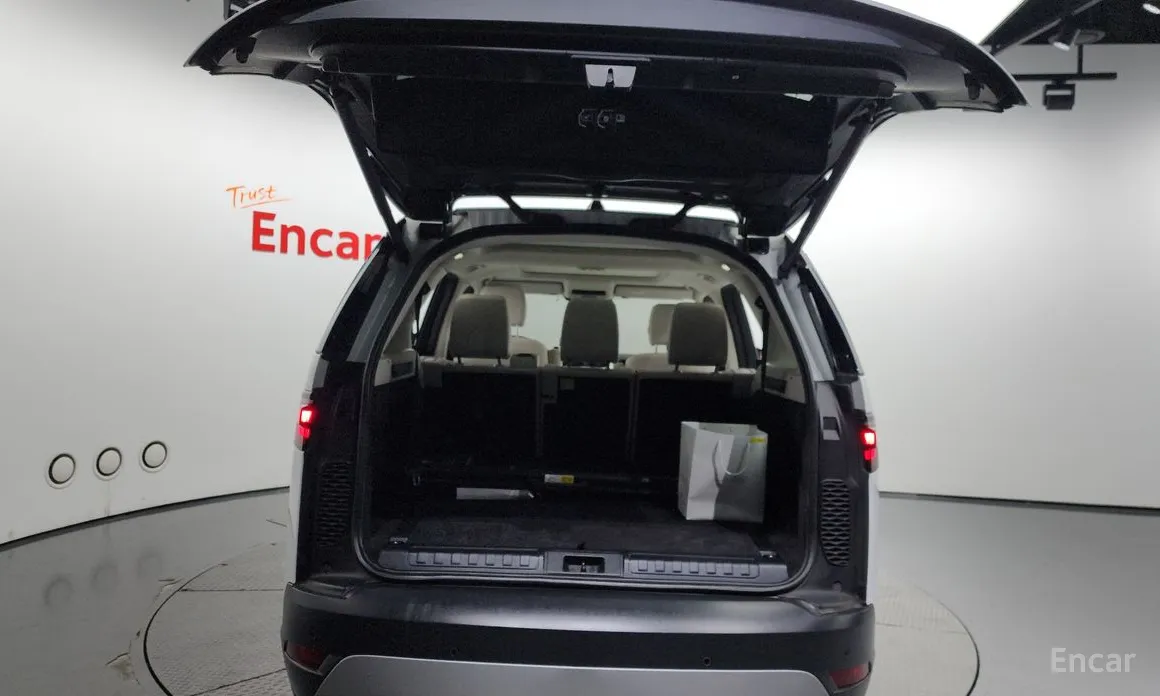 Land Rover Discovery 2017 2.0 P300 S