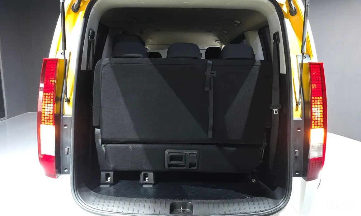 Hyundai Staria 2021 Tourer 11-Seater