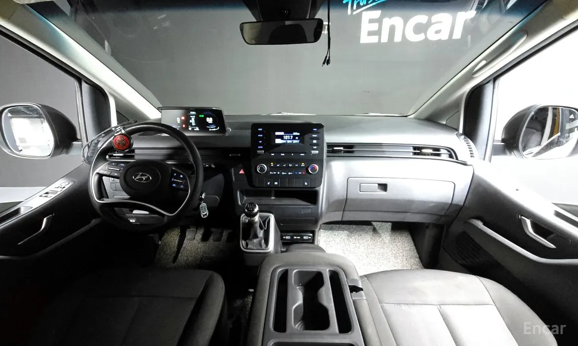 Hyundai Staria 2021 Tourer 11-Seater