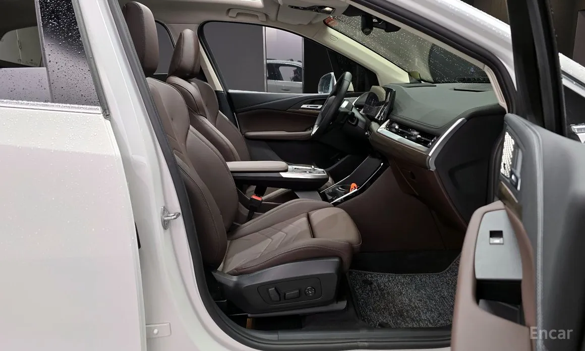 BMW 2 Series 2022 220i Luxury