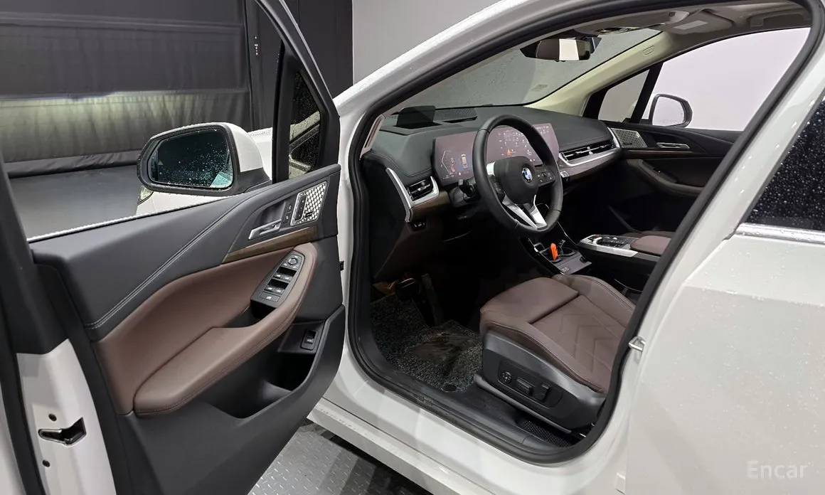 BMW 2 Series 2022 220i Luxury