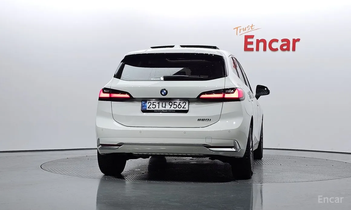 BMW 2 Series 2022 220i Luxury