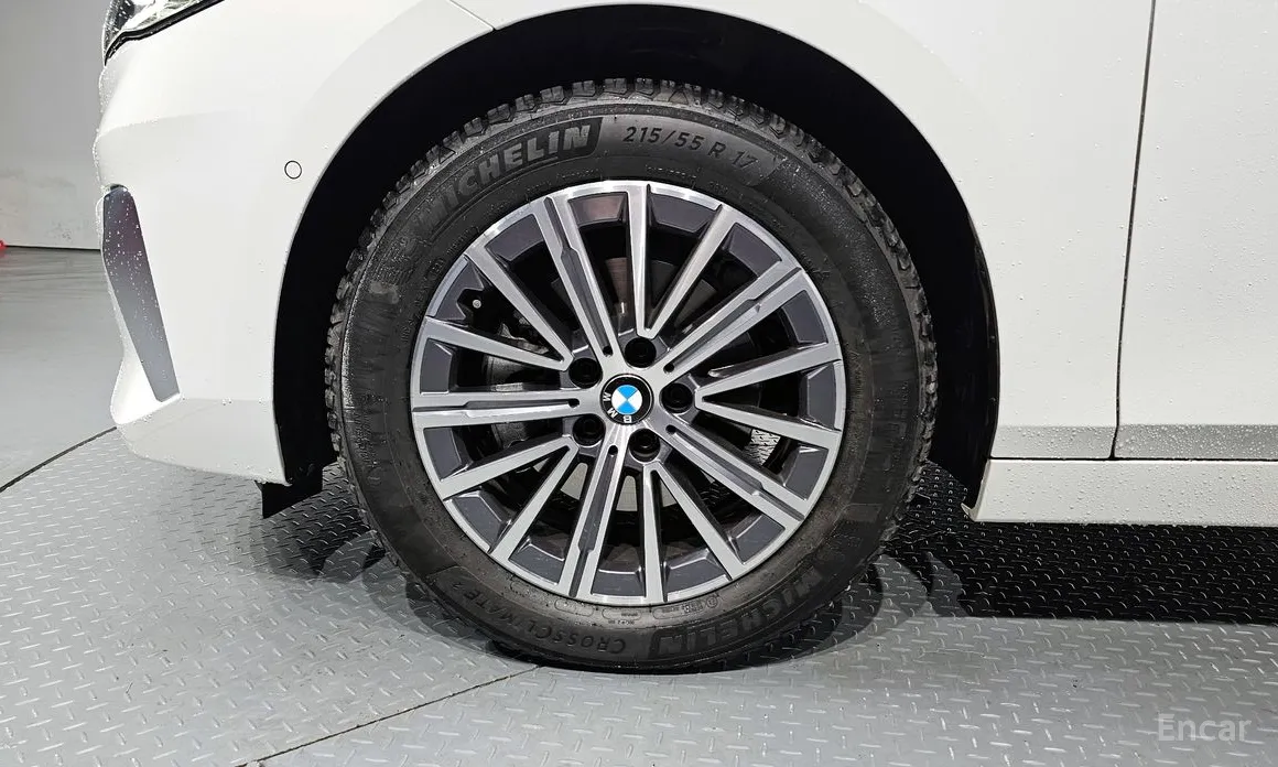 BMW 2 Series 2022 220i Luxury