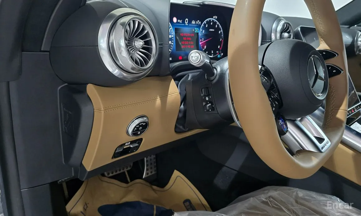 Mercedes-Benz SL-Class 2023 AMG SL63 4MATIC+ Manufaktur