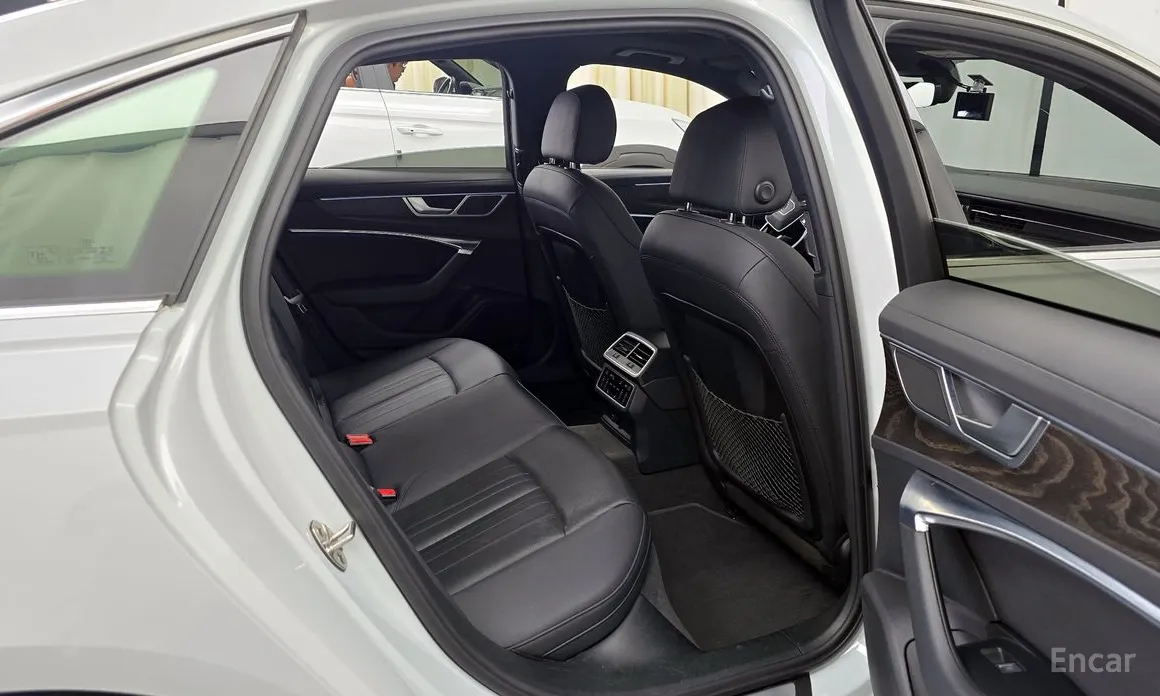 Audi A6 2019 45 TFSI Quattro Premium