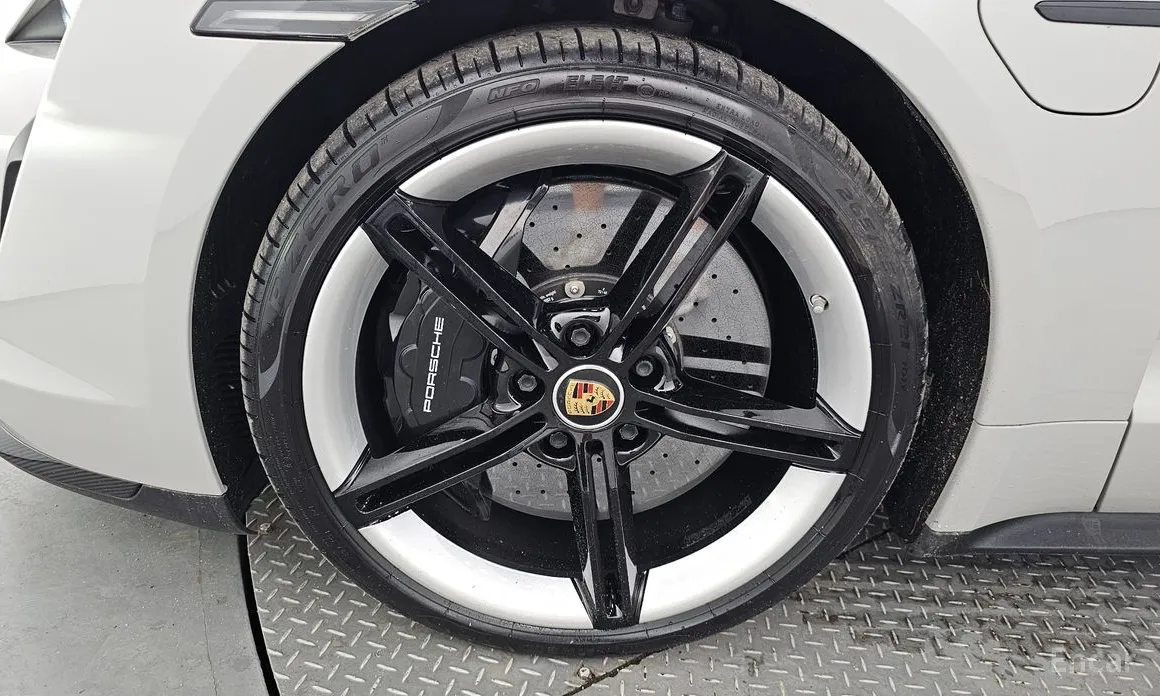 Porsche Taycan 2020 Turbo S