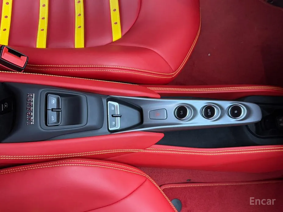 Ferrari F8 2019 3.9 V8