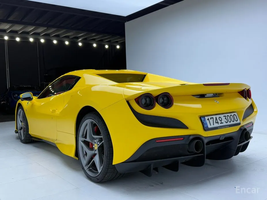 Ferrari F8 2019 3.9 V8