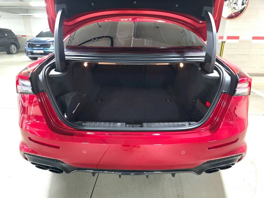 Maserati Ghibli 2013 Trofeo