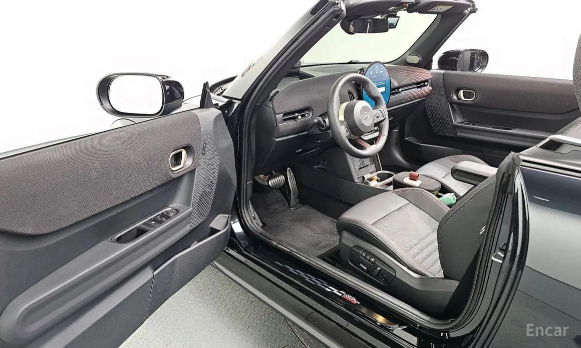 Mini Cooper Convertible 2025 JCW