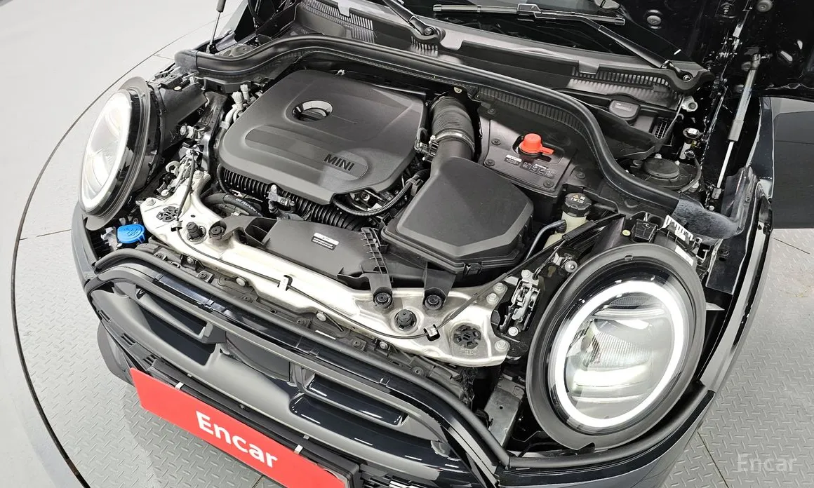 Mini Cooper Convertible 2025 JCW