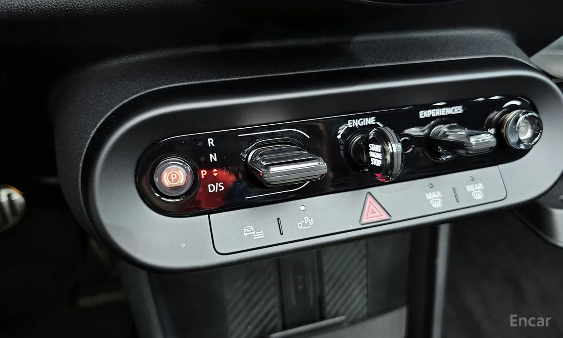 Mini Cooper Convertible 2025 JCW