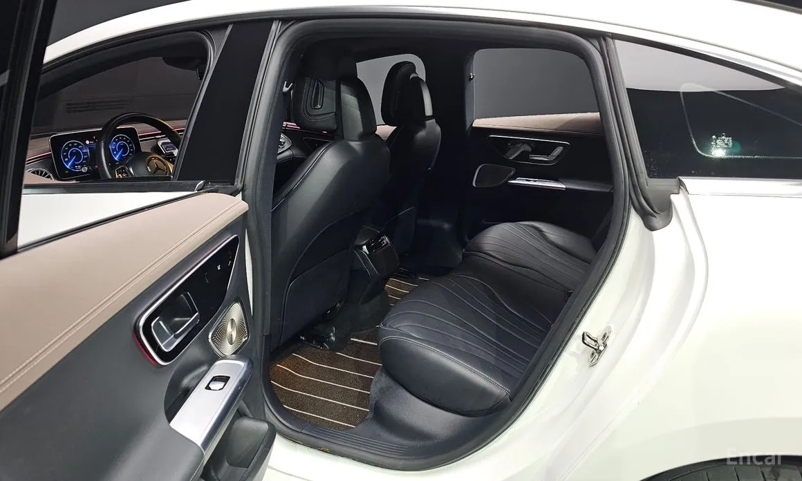 Mercedes-Benz EQE 2022 EQE350+
