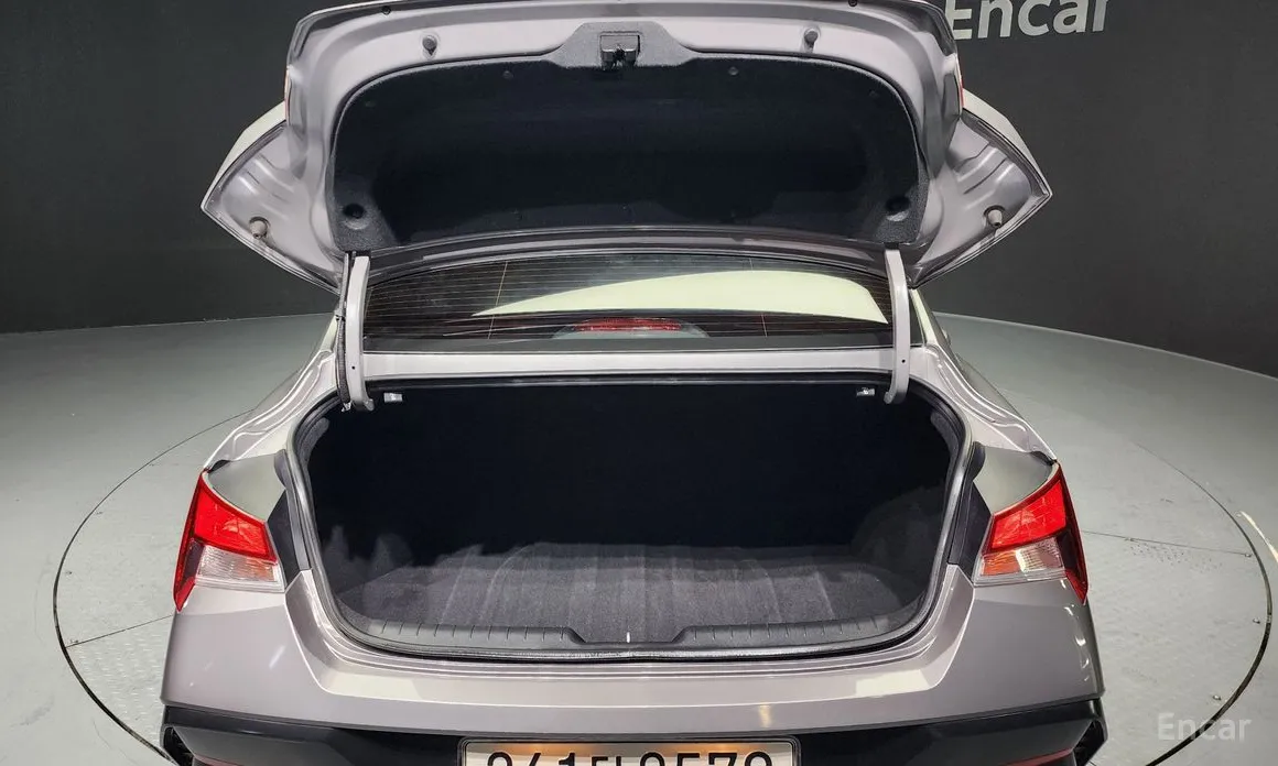 Hyundai Avante 2023 Modern