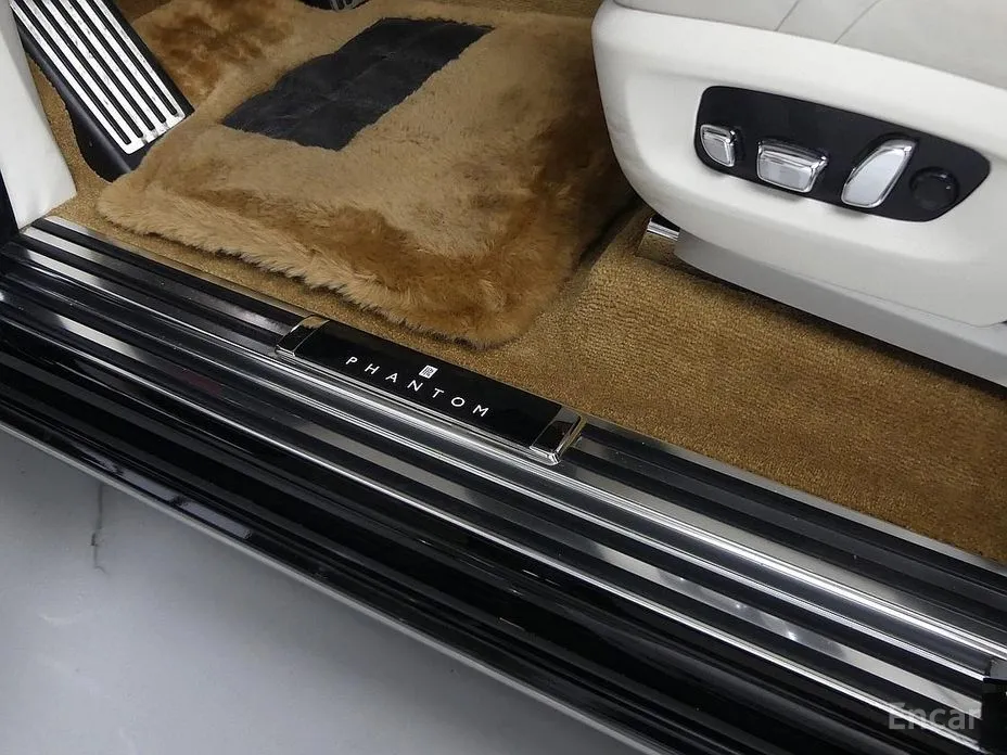 Rolls-Royce Phantom 2003 6.7 EWB V12