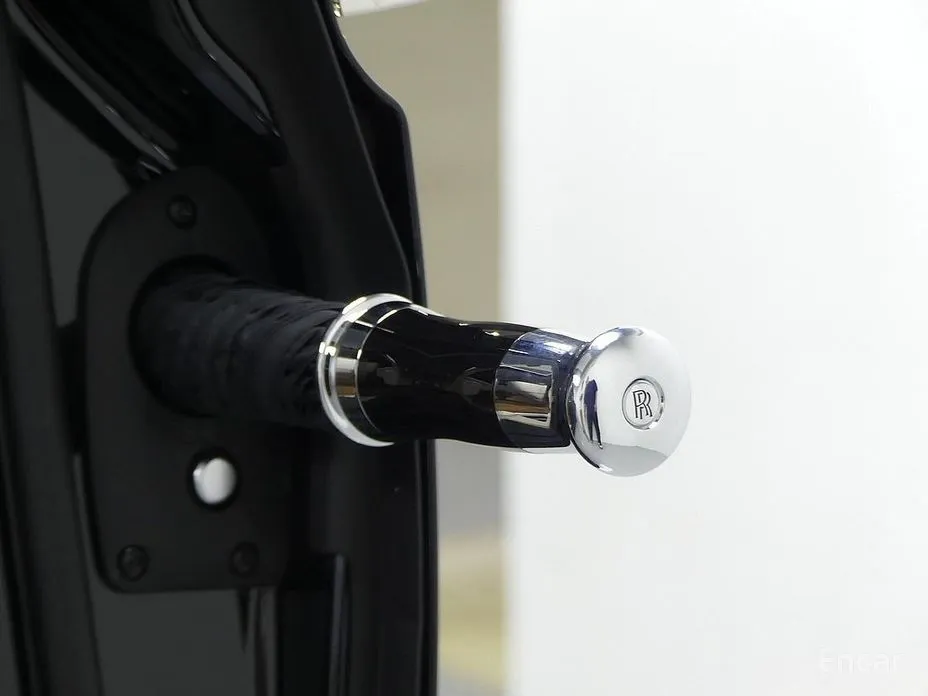 Rolls-Royce Phantom 2003 6.7 EWB V12