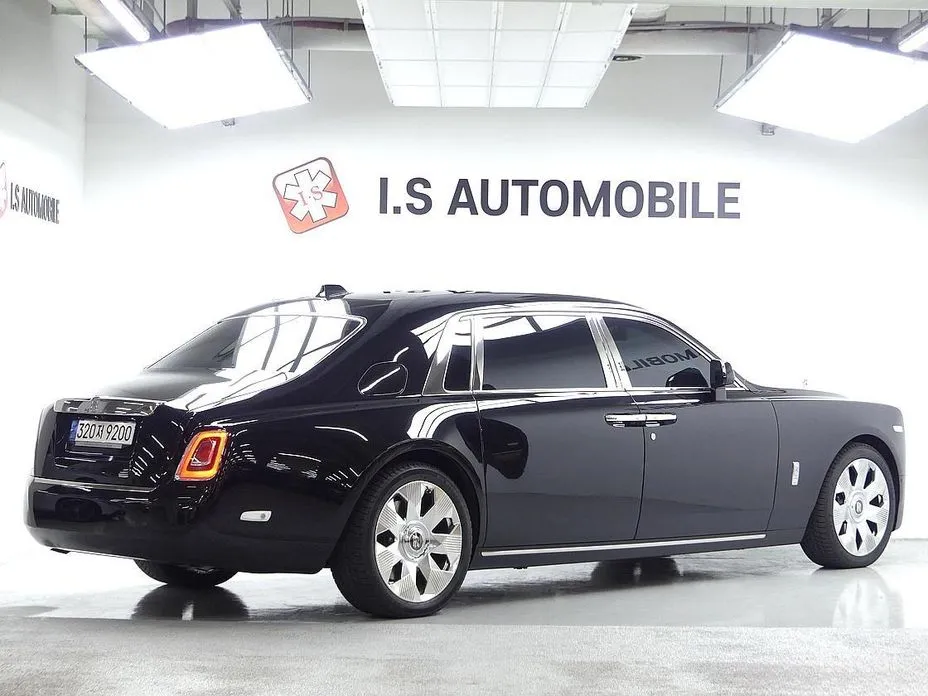 Rolls-Royce Phantom 2003 6.7 EWB V12