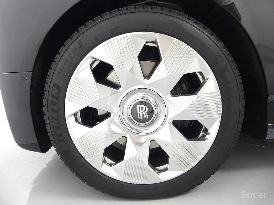 Rolls-Royce Phantom 2003 6.7 EWB V12