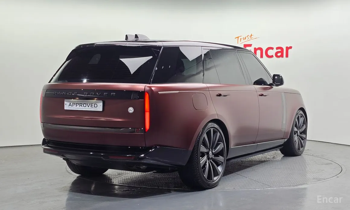 Land Rover Range Rover 2022 P615 SV LWB