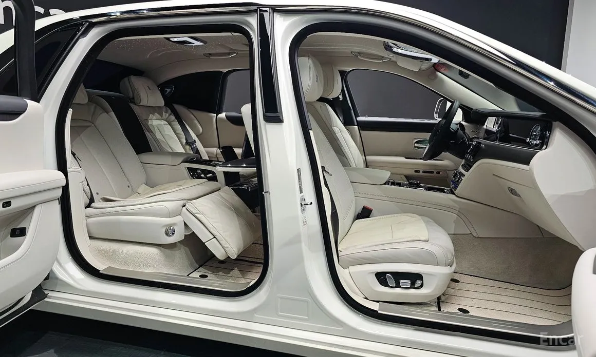 Rolls-Royce Ghost 2020 6.7 EWB V12