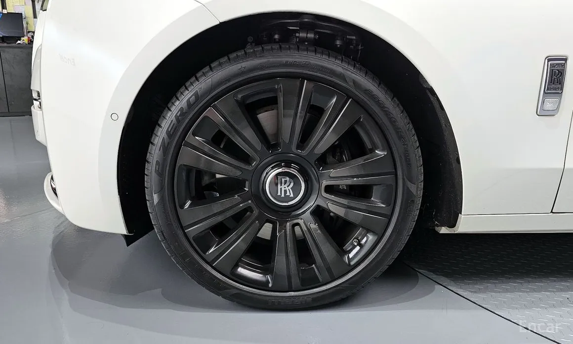 Rolls-Royce Ghost 2020 6.7 EWB V12