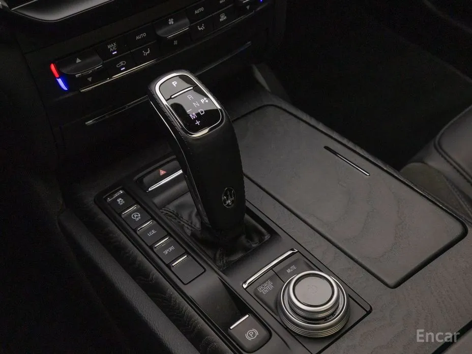 Maserati Ghibli 2013 2.0 Fragment Edition