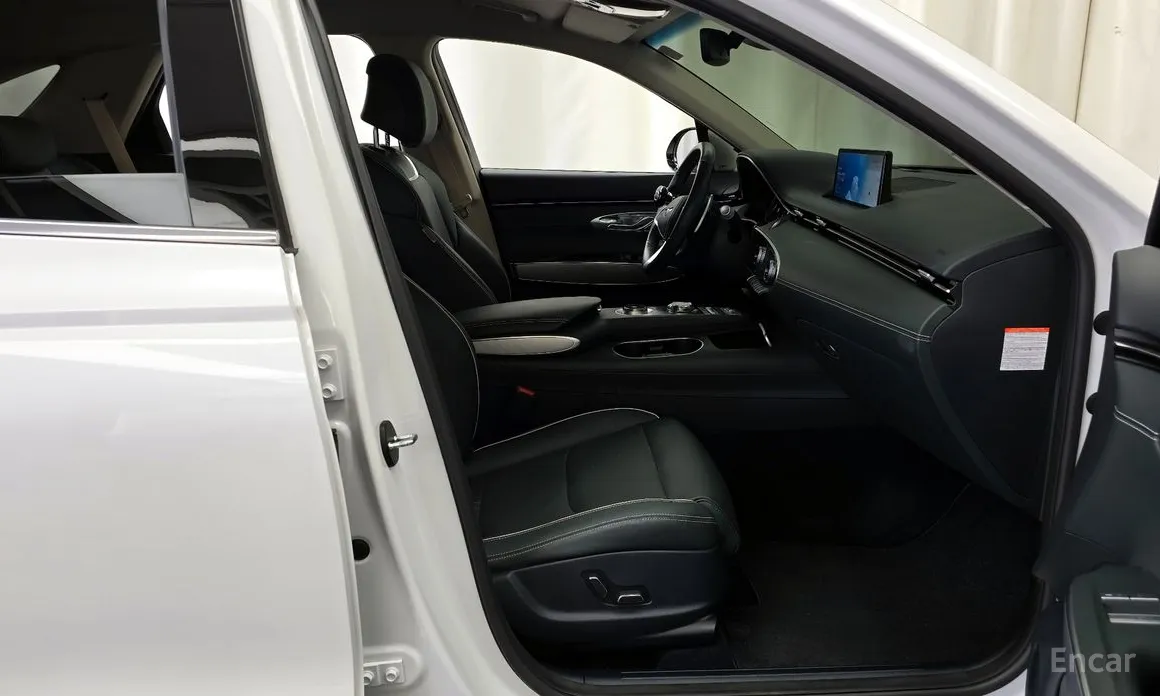 Genesis GV70 2022 e-AWD