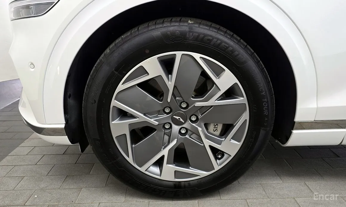 Genesis GV70 2022 e-AWD