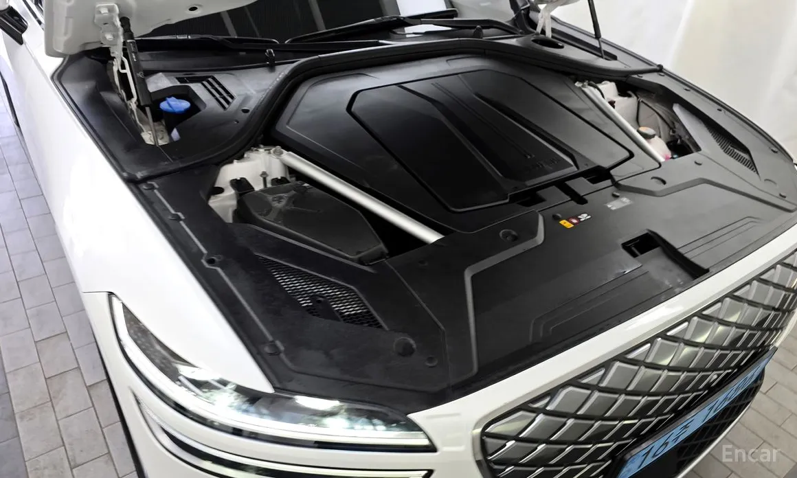 Genesis GV70 2022 e-AWD