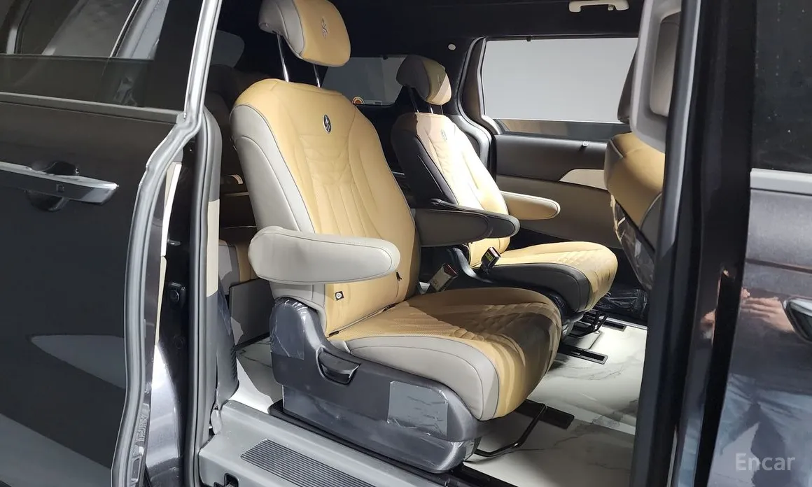 Kia Carnival 2023 Gasoline 9-Seater Hi Limousine (7-seater Limousine(Special vehicle)