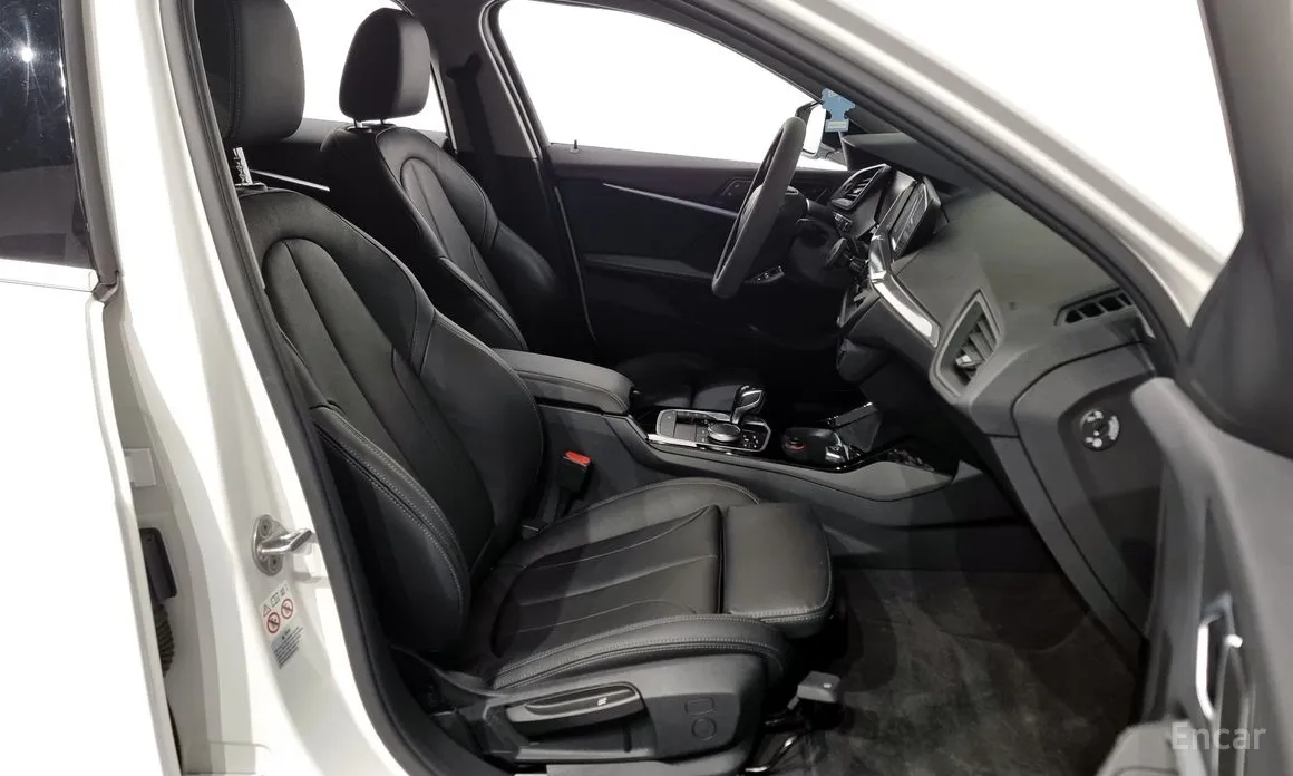 BMW 1 Series 2020 120i Advantage