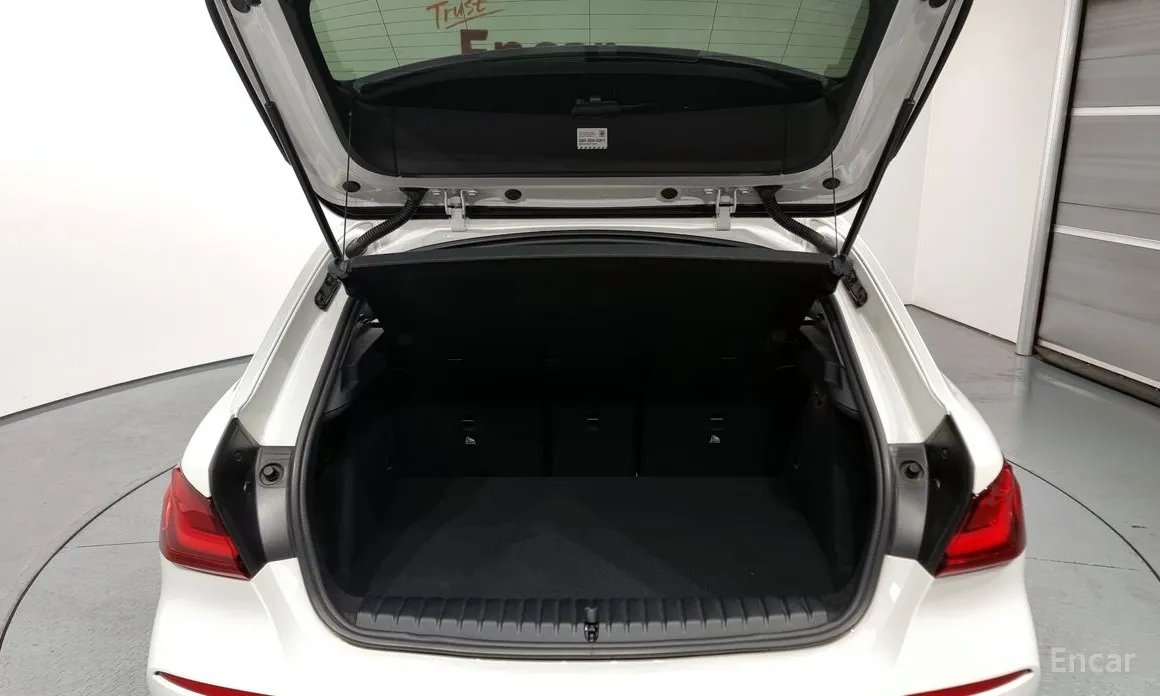 BMW 1 Series 2020 120i Advantage