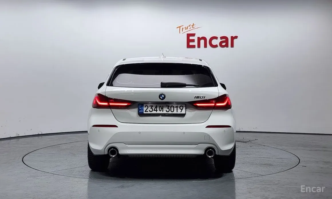 BMW 1 Series 2020 120i Advantage