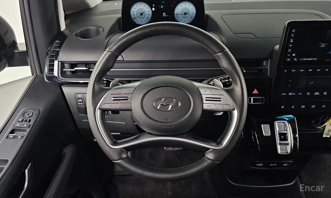 Hyundai Staria 2021 L3.5 Lounge 7-Seater