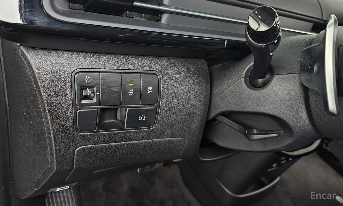 Hyundai Staria 2021 L3.5 Lounge 7-Seater